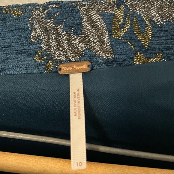 FREE PEOPLE MOVIN ON TEAL EMBROIDERED SKIRT WITH ZIPPER SIZE 10 - Picture 5 of 7